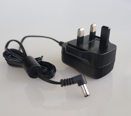 EN61558 เอาต์พุตเดี่ยว 5v 1a Power Adapter Switching Mode Power Adapter 5W
