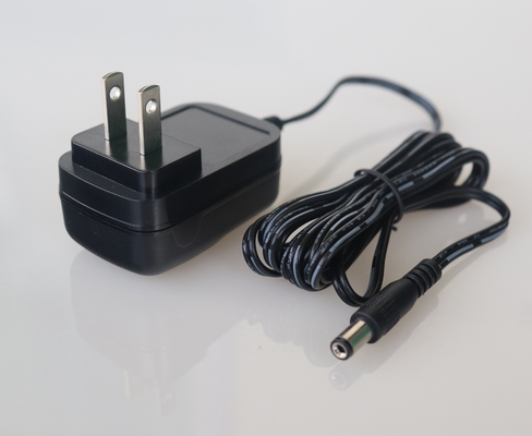4.5W 9 โวลต์ 500ma Ac เป็น Dc Wall Adapter US Plug พร้อม IEC62368 Compliance