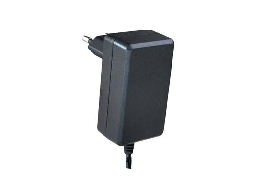 19v Ac Dc Universal Power Adapter 600mA สำหรับเครื่องใช้ภายในบ้านภายใต้การอนุมัติ IEC61558
